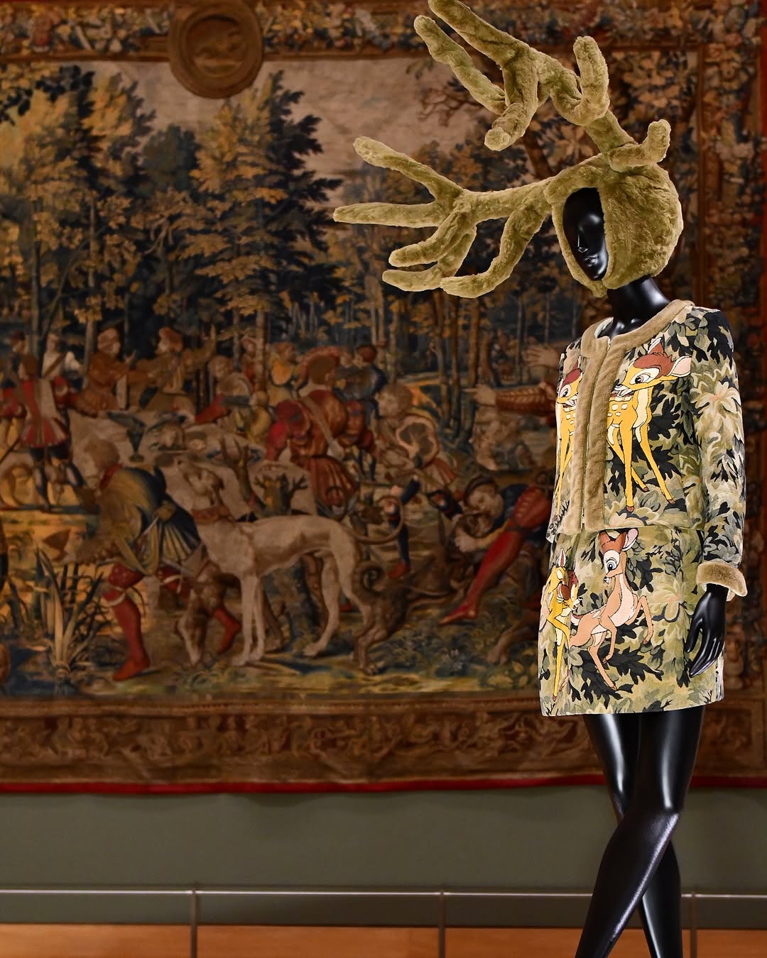 Louvre Couture: Arte e Moda: Peças Manifestos - Foto: Reprodução