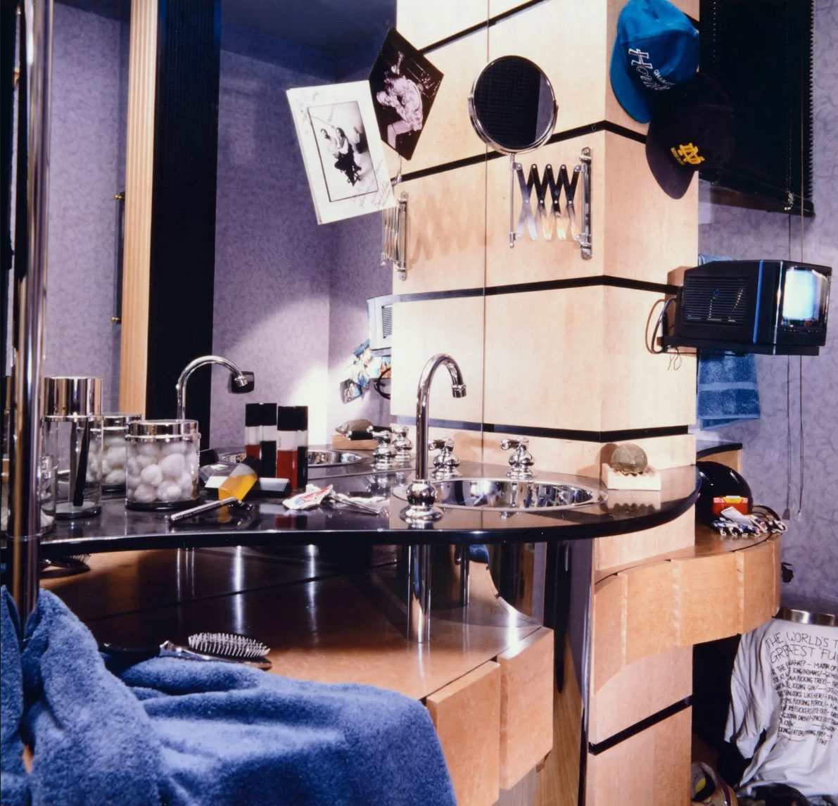 Deca pasa a patrocinar la muestra, y los baños ganan más espacio – este está firmado por Ieda y Silvio Korman en CASACOR São Paulo.