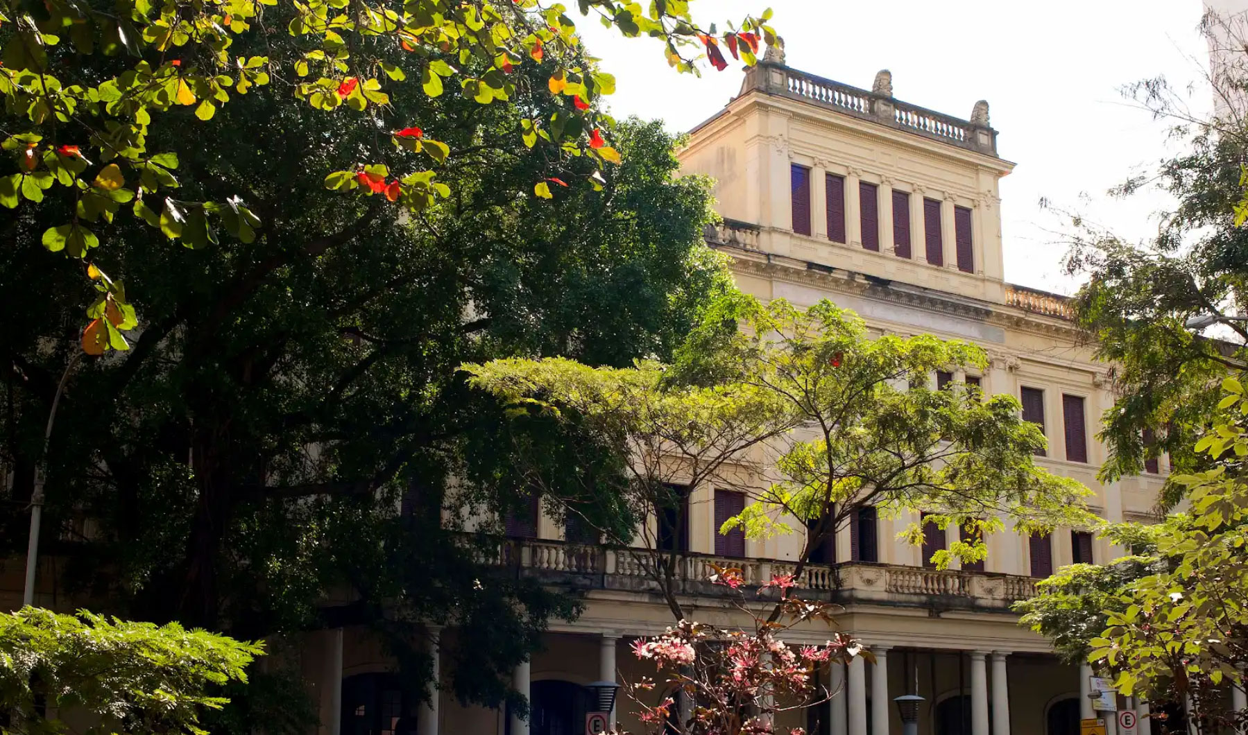 Fachada del antiguo Hotel Balneario Sete de Setembro, que recibió CASACOR Río de Janeiro.
