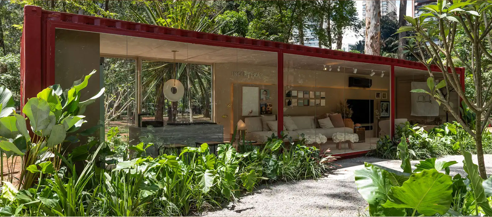 Propuesta de Suite Arquitectos, con paisajismo de Bia Abreu, en la Plaza Ciudad de Milán, en São Paulo.